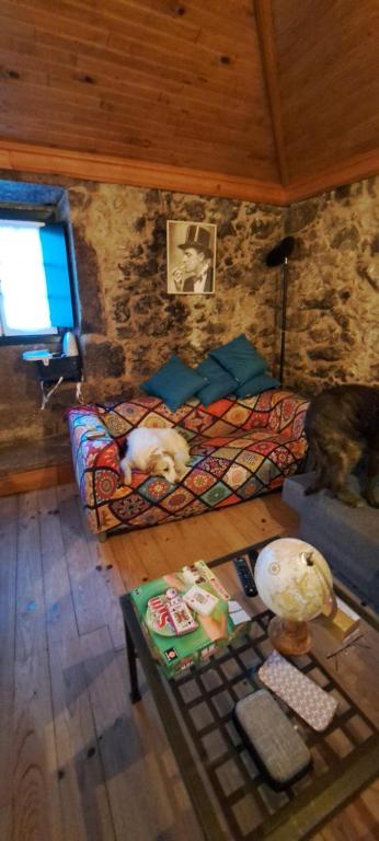 Posezení v ubytování Refugio dos Cartolas
