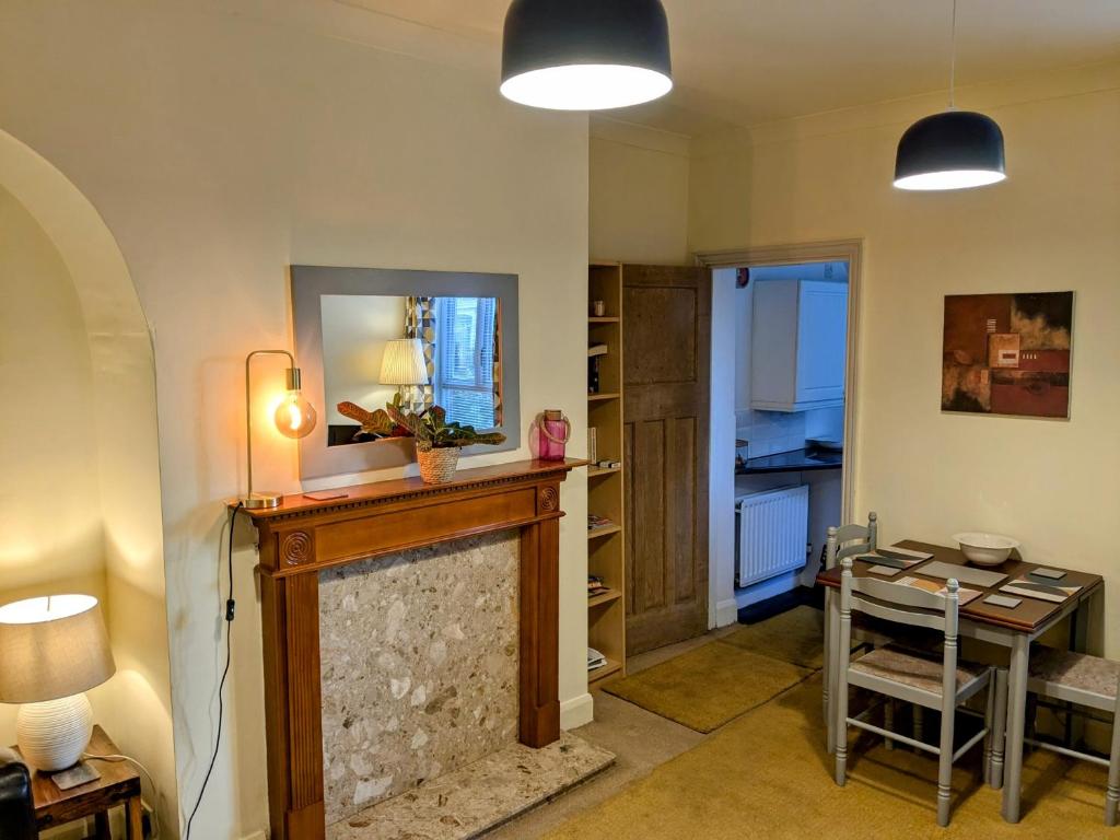 Apartment with Outside Patio and Car Space