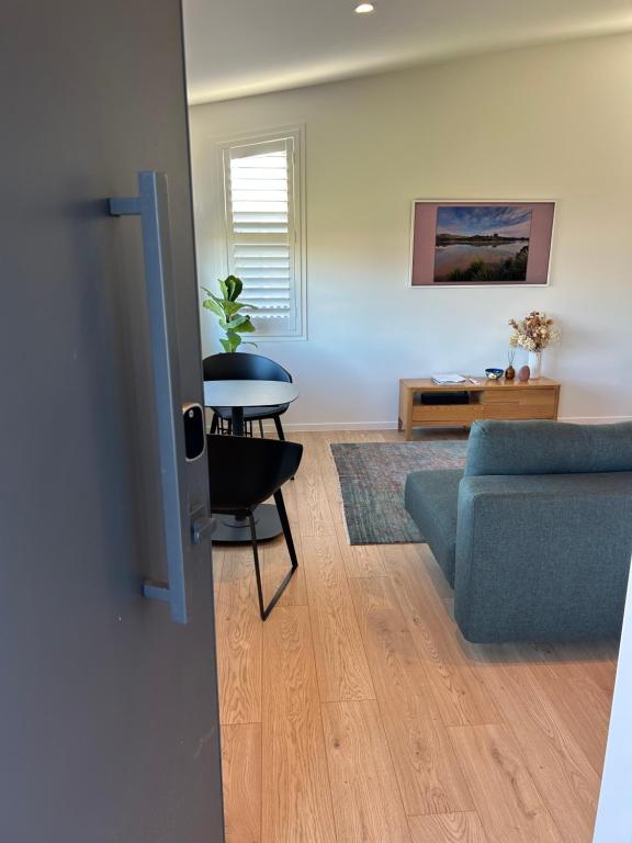 Birdsong Water View 2 Bedroom Apartment - Resim 7