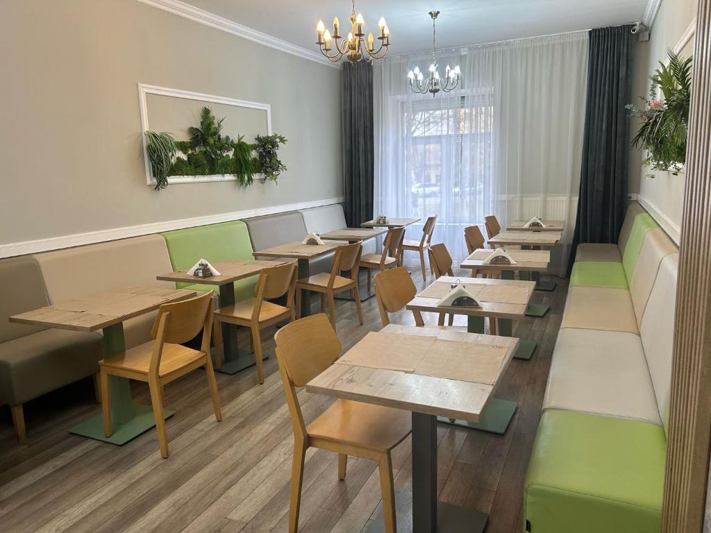 Carnival City Hotel Oradea - Resim 26