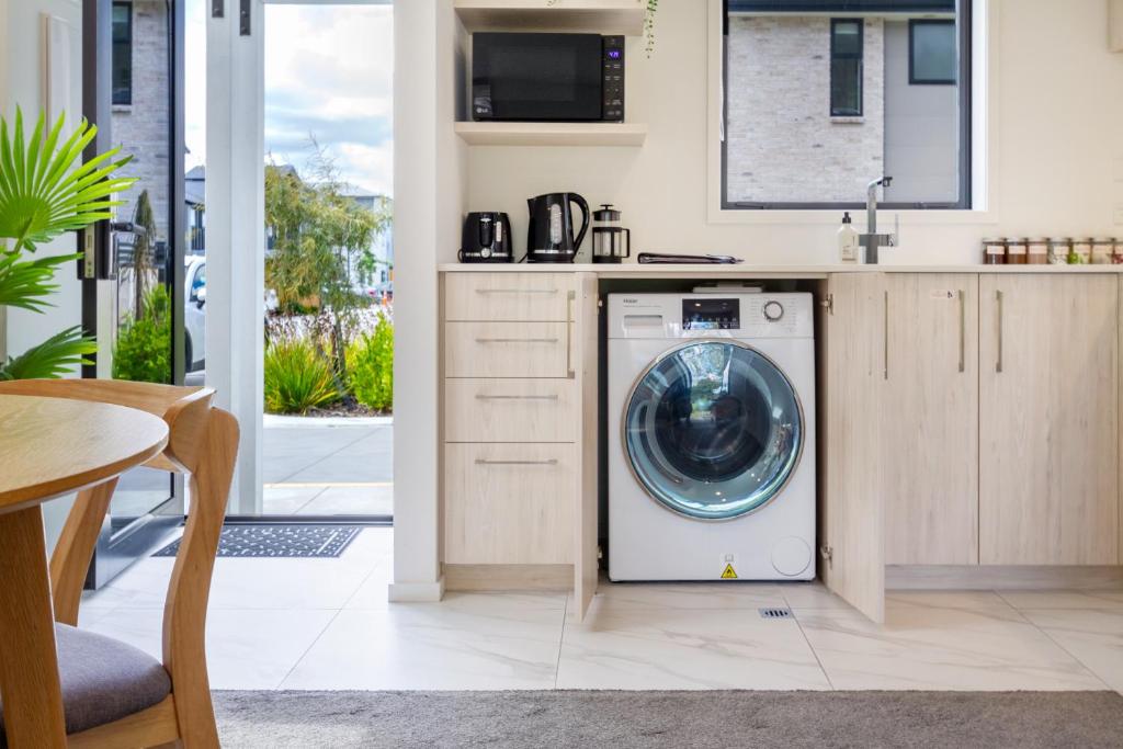 Escape at the park: 1 bed 1 bath w/carpark - Resim 12