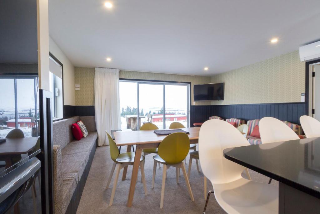 Posezení v ubytování Antair Budget Lodge
