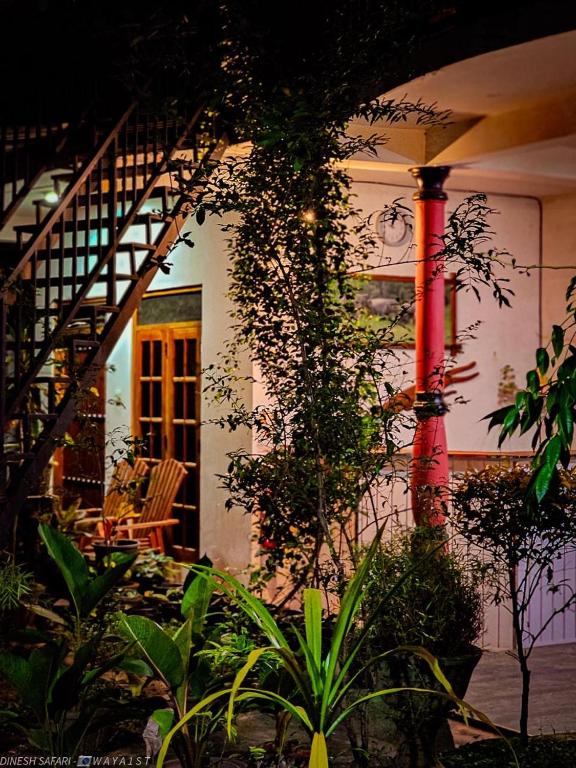 Zahrada ubytování Dinesh Safari Homestay