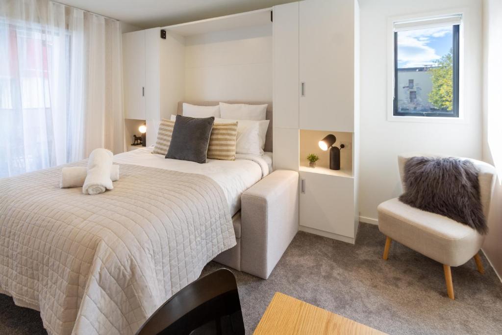 Charming Studio with desk space near South City Mall - Resim 2