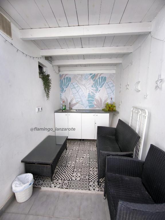 Posedenie v ubytovaní Flamingo Suite with terrace and private bath by Flamingo House