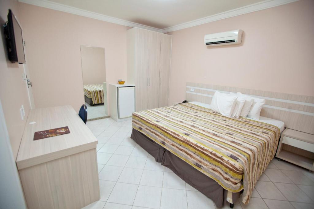  Del Canto Hotel