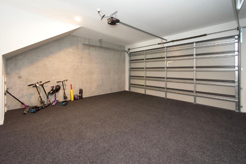 Central City - 4 Bedroom Brand New- 2 mins from New Stadium - Resim 24