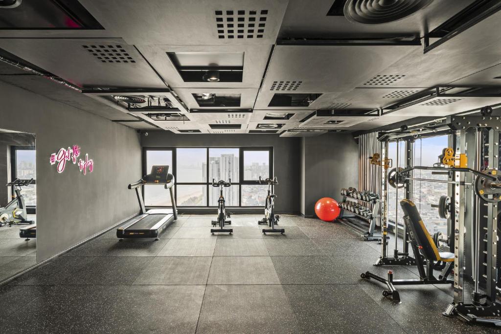 Fitness centrum a/nebo fitness zařízení v ubytování The Code Hotel & Spa Da Nang