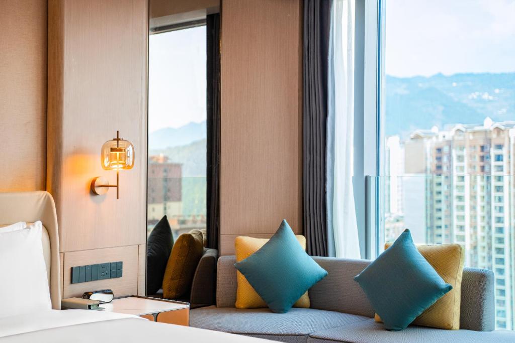 Nespecifikovaný výhled na hory nebo výhled na hory při pohledu z hotelu