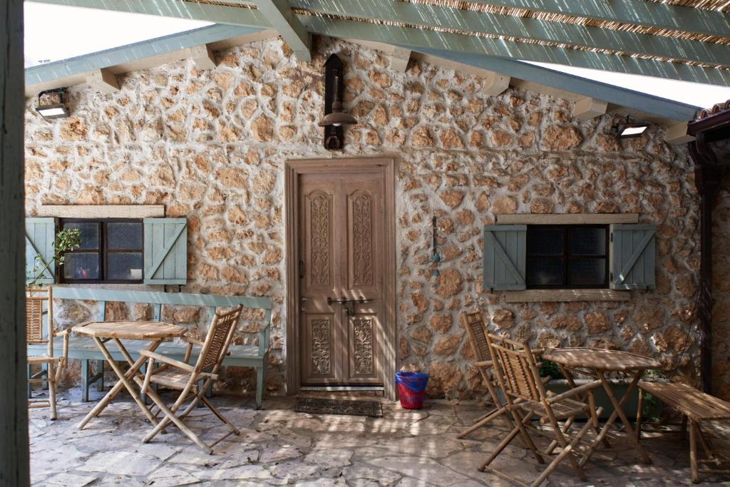 TV a/nebo společenská místnost v ubytování Like Home Gedera
