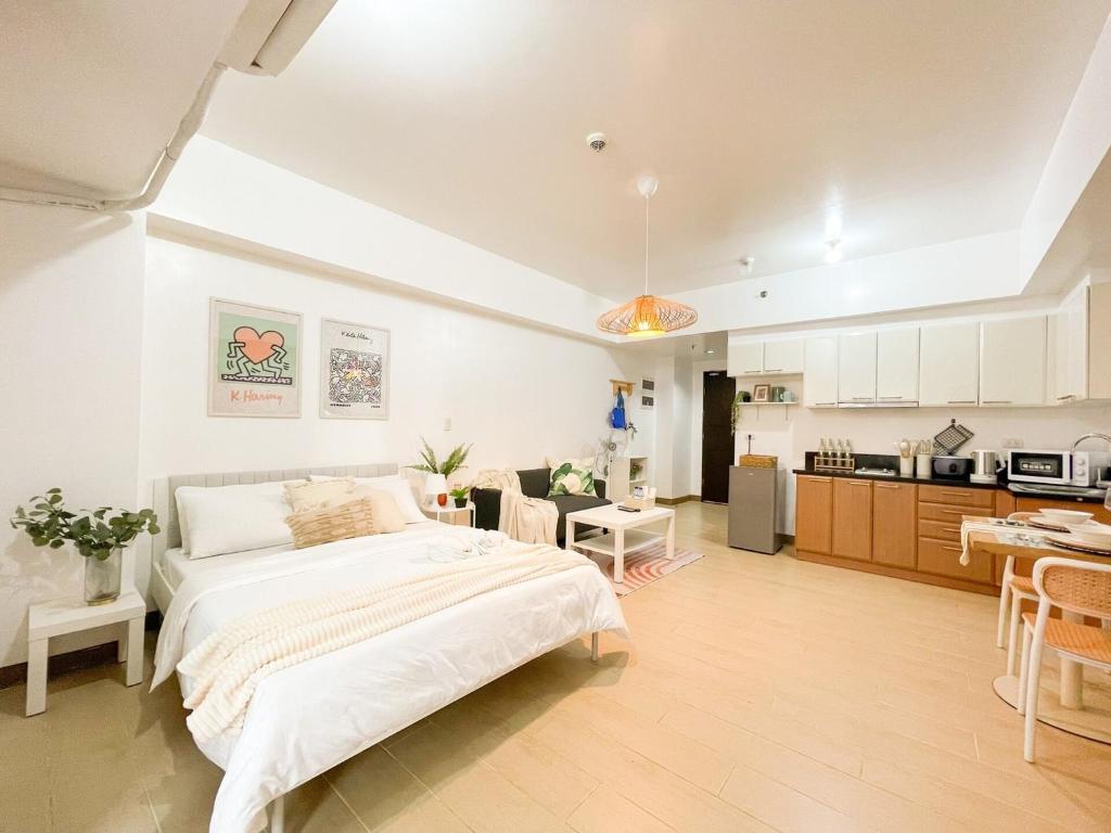 Cozy Condo in Venice BGC with balcony #vlrtc28C