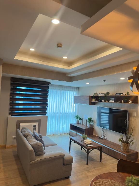 Posezení v ubytování BSA Twin Tower - Exquisite Stays Private 2BR Rental