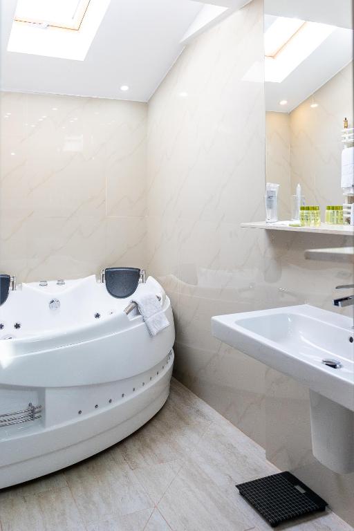 Hotel Christina Plus - Resim 29