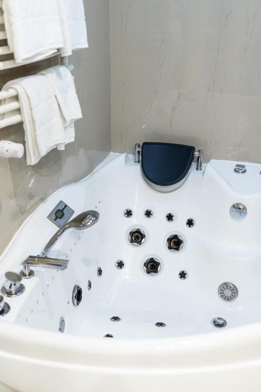 Hotel Christina Plus - Resim 35