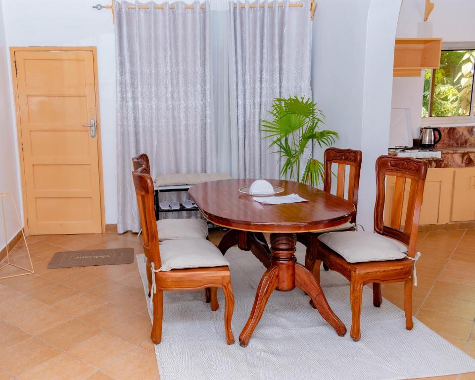 Fotografie z fotogalerie ubytování Pinebreeze Holiday Resort v destinaci Nyali