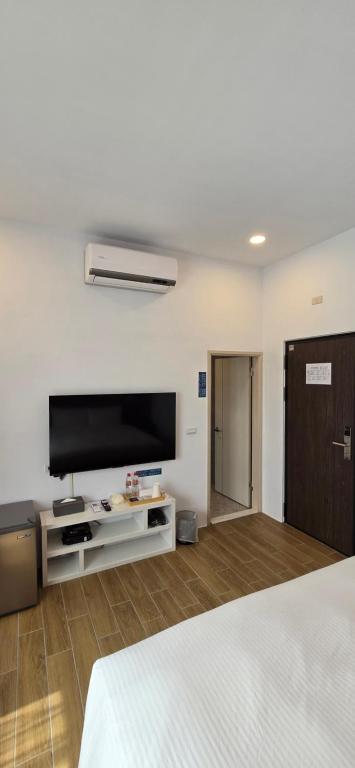 TV a/nebo společenská místnost v ubytování Lukang Holiday Hostel
