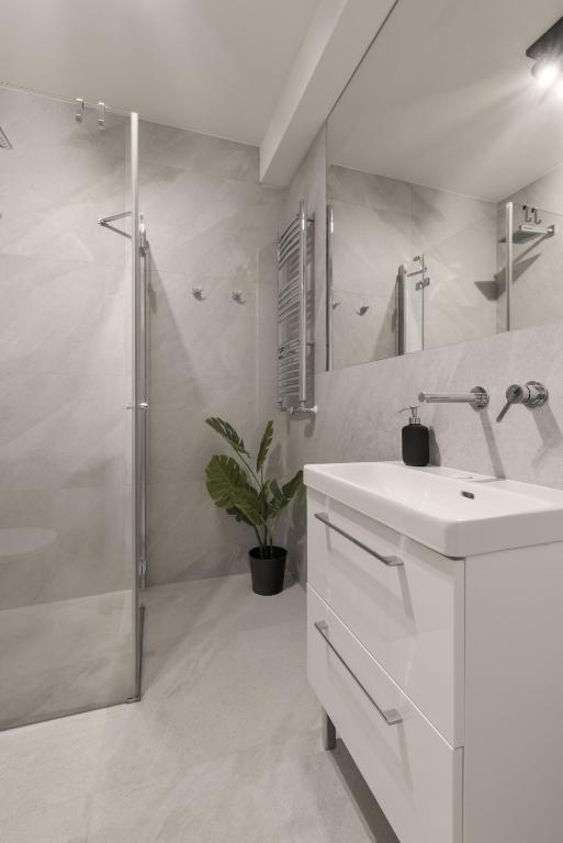 Metropolis Apartments - 7