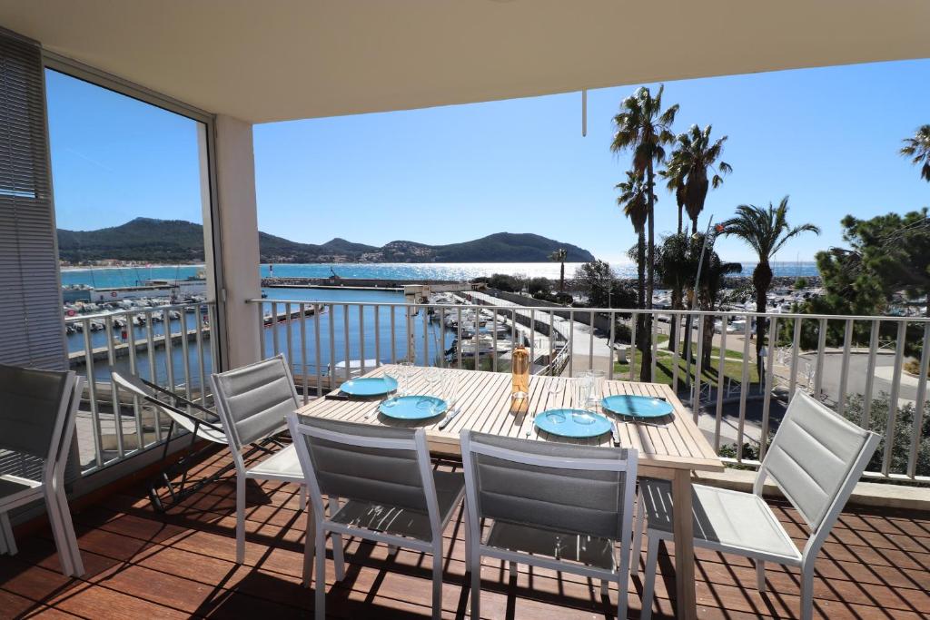 Photo de la galerie de l'établissement Appartement front de mer les Lecques, aux Lecques