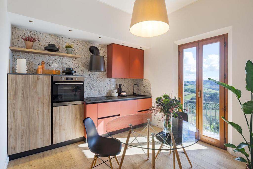 Η κουζίνα ή μικρή κουζίνα στο LE COLLINE HOUSE San Miniato