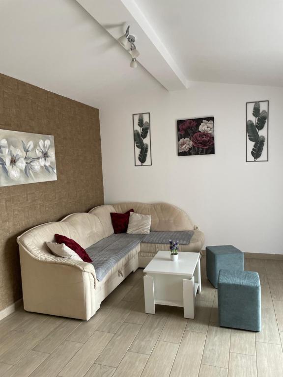 Część wypoczynkowa w obiekcie Apartmani Krišto 2 Zadar