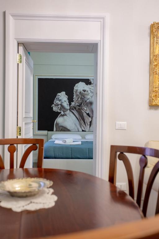 Spanish Steps Luxury Apartment