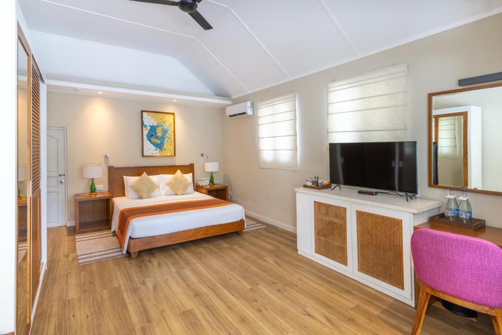 Ellaidhoo Maldives by Cinnamon - Complimentary Speedboat Return for 2 pax on 7 nights or more stays valid to 31 Oct 2026 & up to 2 kids stay free photo