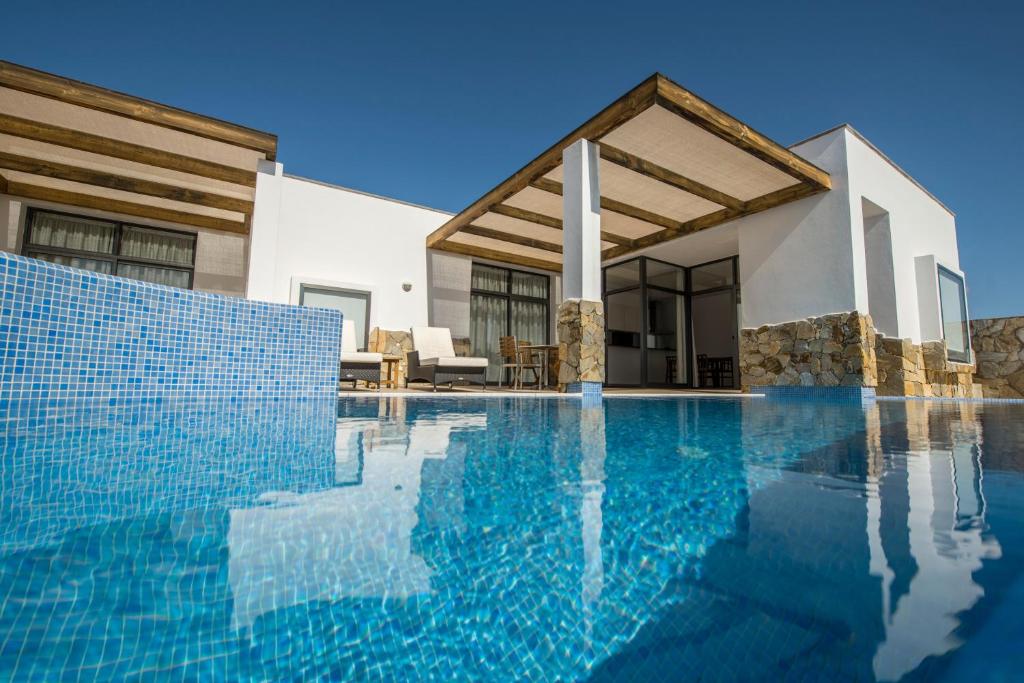The swimming pool at or close to Playitas Villas - Sports Resort