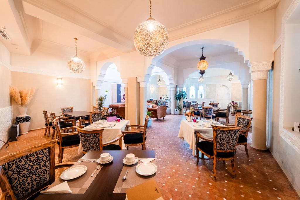 Restaurace v ubytování Ysalis Riad Restaurant & Spa