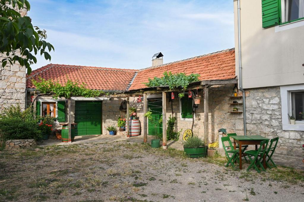 Budova, kde se bed and breakfast nachází
