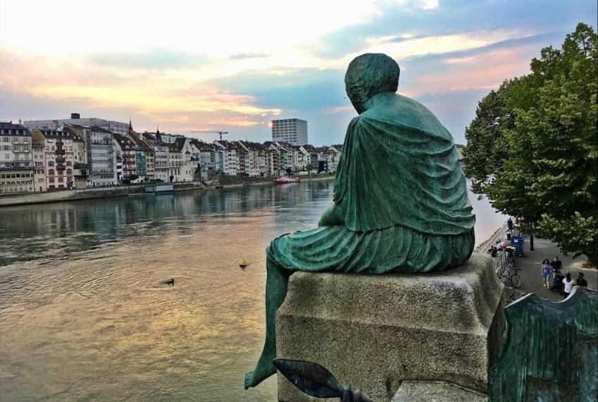 Rheinstream Guesthouse Basel - Resim 38