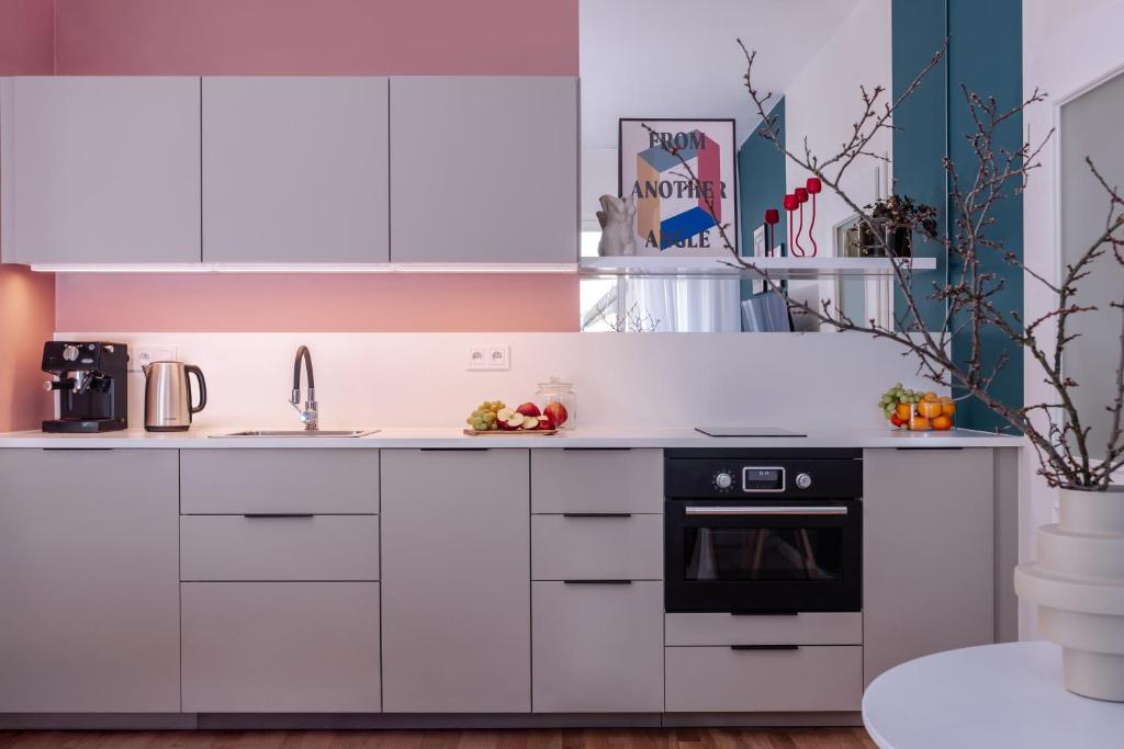 TurnKey I Wenceslas Square Premium Apartments - 8