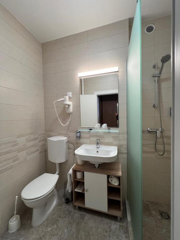 Benczur Hotel - Resim 5