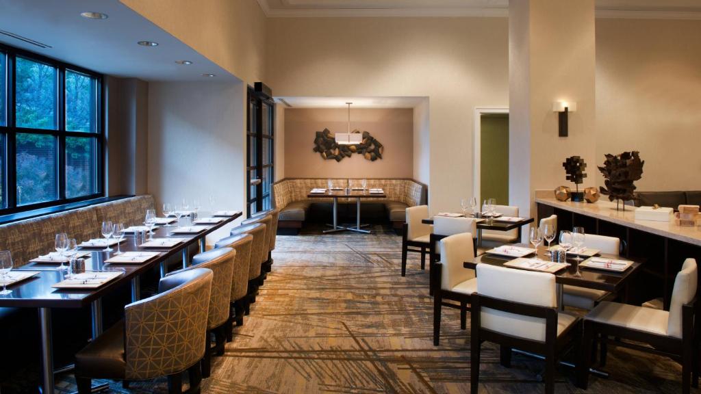 Fairfax Marriott at Fair Oaks photo