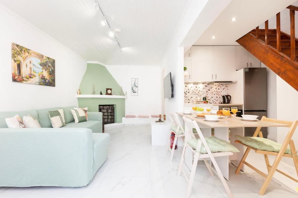 Kuchyň nebo kuchyňský kout v ubytování Focolare Corfiot Residence, Sinarades