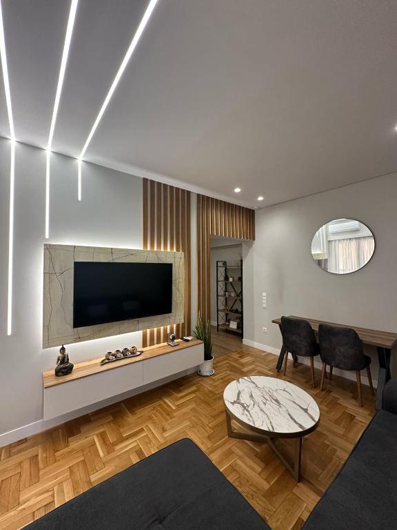 Mihaela-Andreea Luxury House