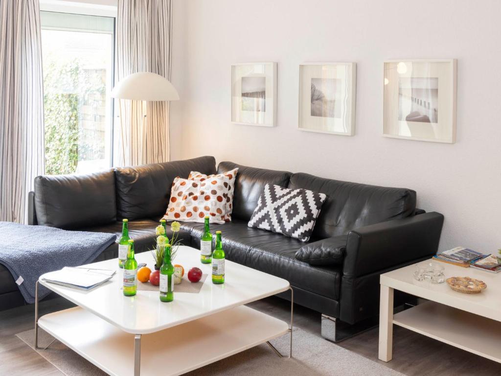 Posezení v ubytování Holiday Home Am Walde by Interhome