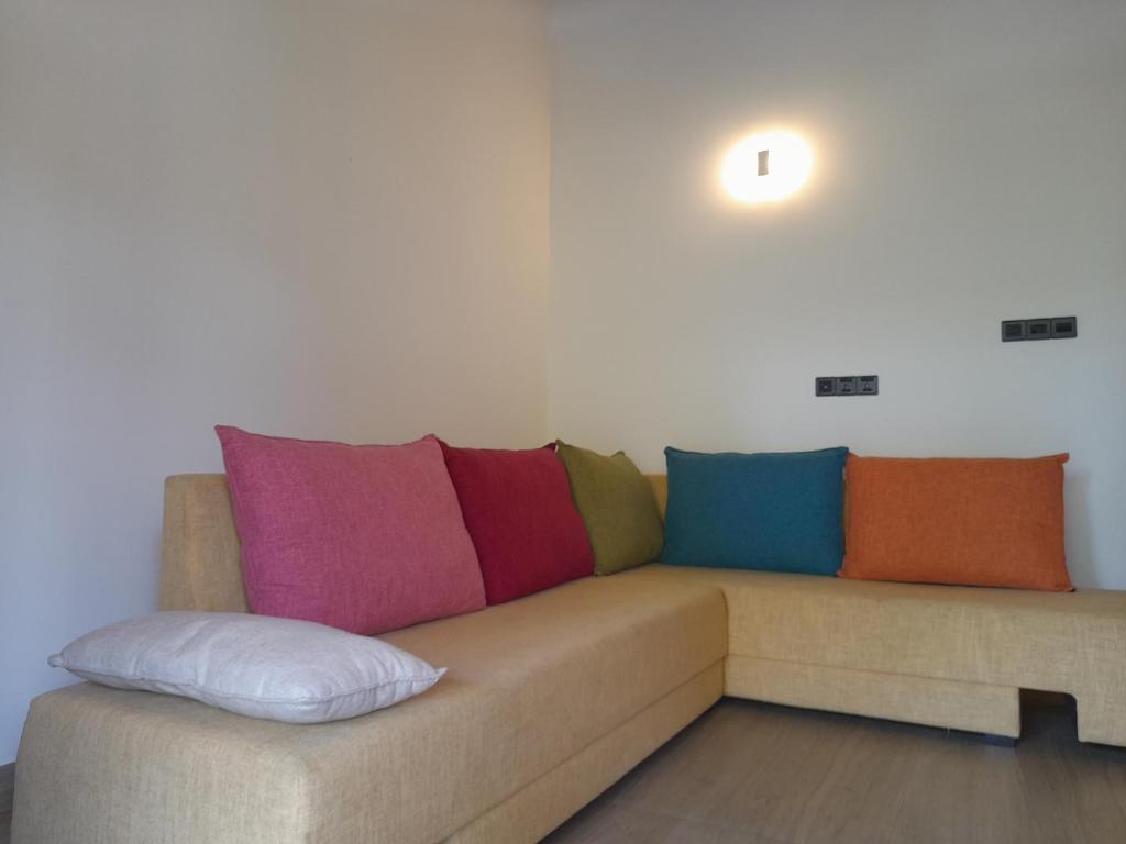 Posezení v ubytování Airport A4 Travelers Lodge - Free Airport Pick Up & Drop 24HRS - Wi-Fi unlimited