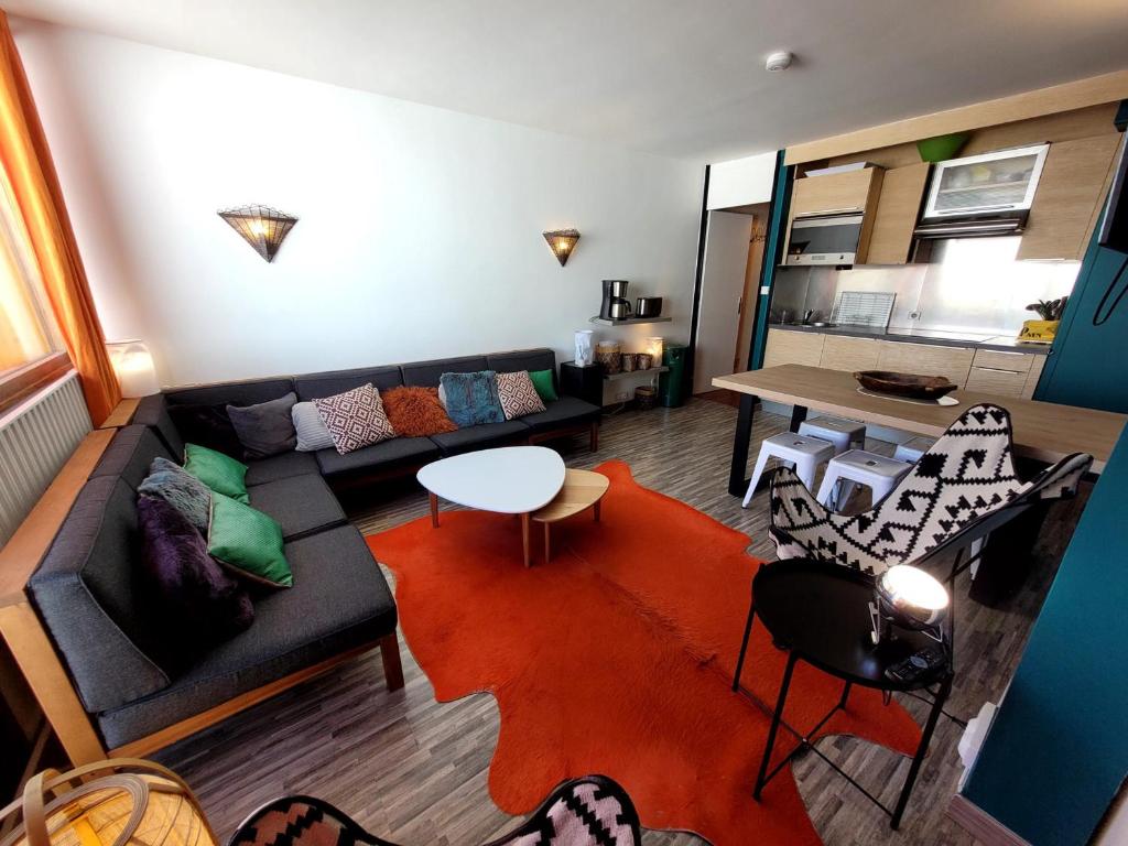 Appartement rénové 2 pièces pour 6 personnes à 50m des pistes, calme, balcon vue Mont Blanc