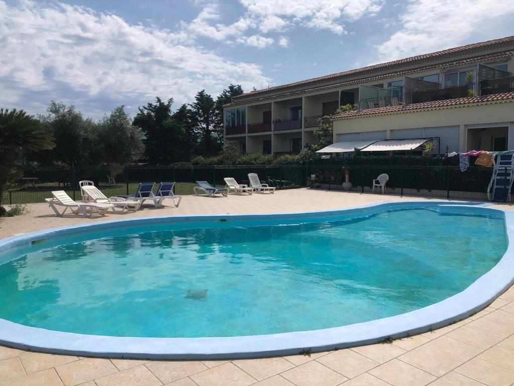 Photo de la galerie de l'établissement Appartement 5 min de la mer et piscine, à Antibes