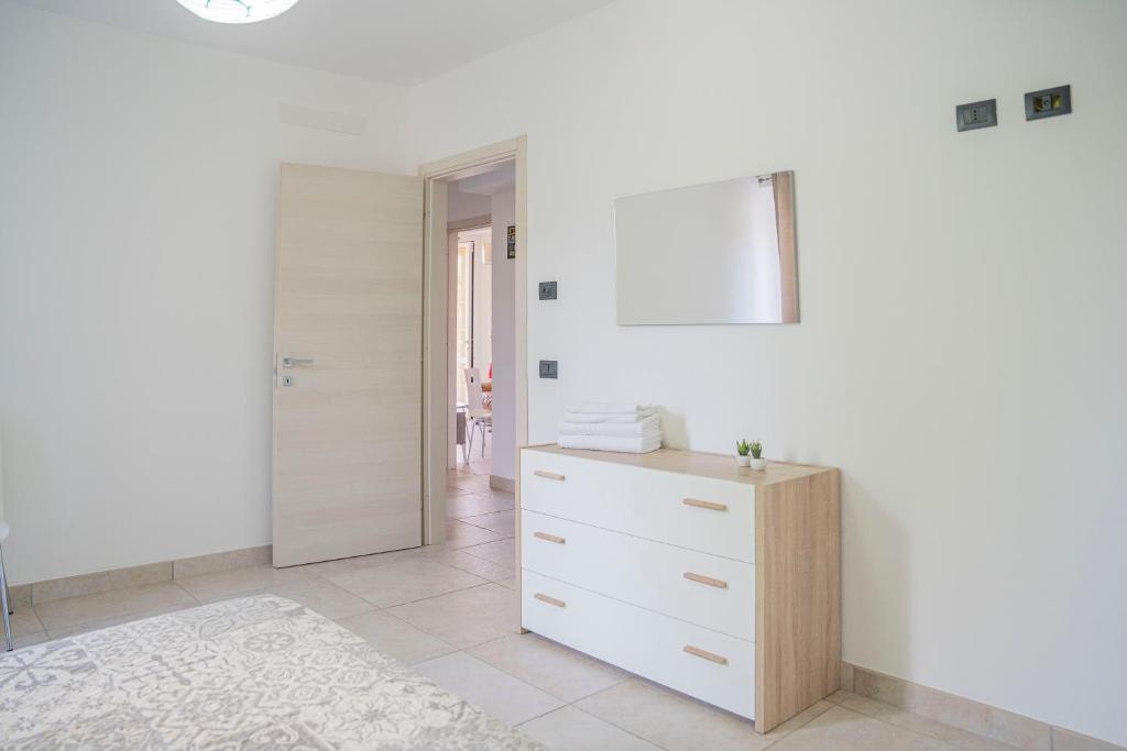 Zdjęcie z galerii obiektu 065 - VILLA LETIZIA, Elegante 2 PISCINA e Natura, 10 minuti da MARE e SPIAGGIE w mieście Casarza Ligure