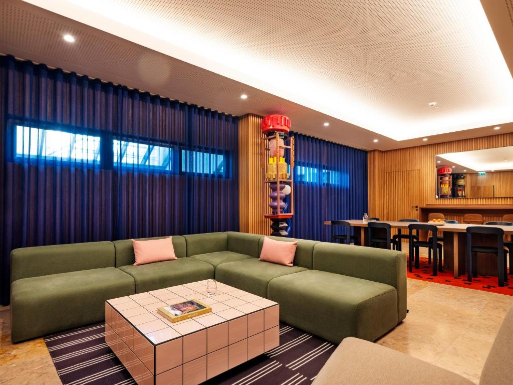 Numa Lisbon Anjos - Resim 31