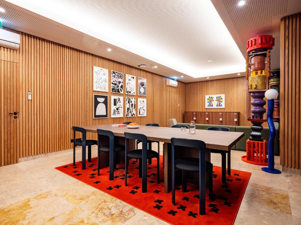 Numa Lisbon Anjos - Resim 42