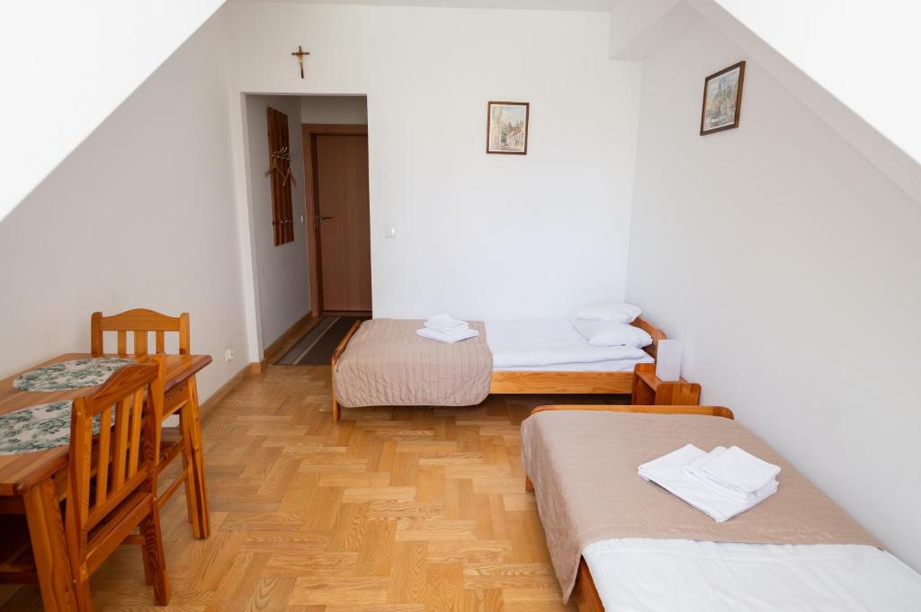 Pokoje Gościnne Dom św. Szymona - 3