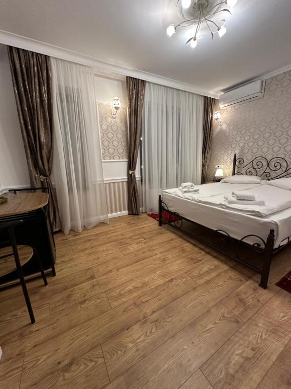 Hotel Boutique Cathedral Plaza Residences room for rent downtown - Resim 9