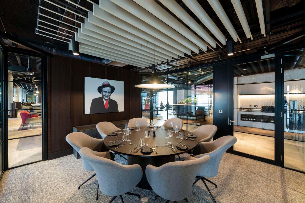 Fotografie z fotogalerie ubytování Radisson RED Galway v destinaci Galway