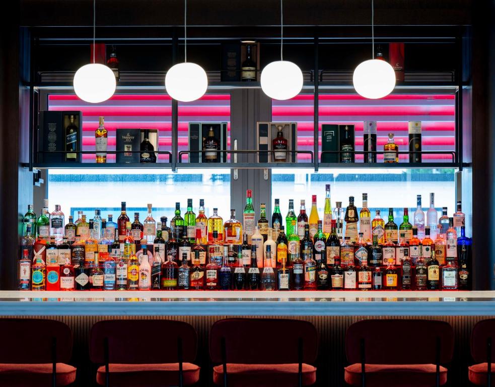 Radisson RED Galway - Resim 25