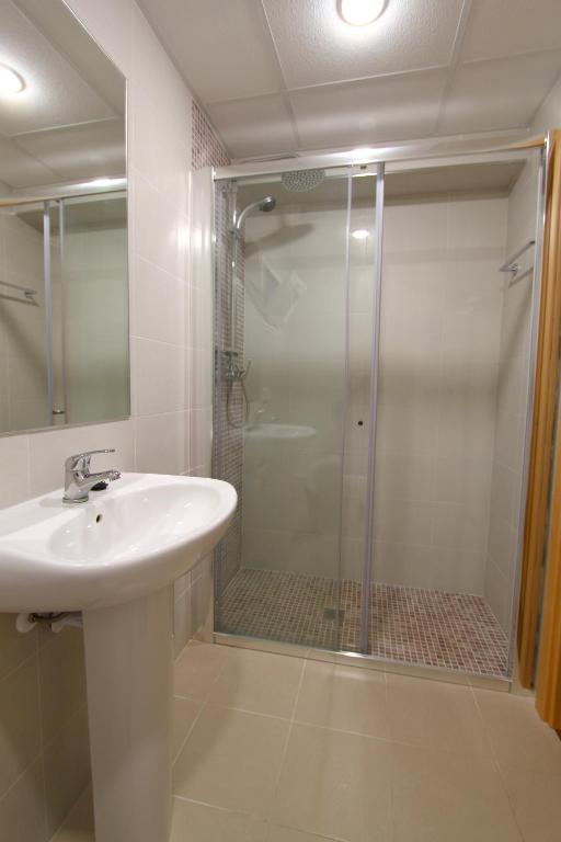 Koupelna v ubytování Hostal Roca