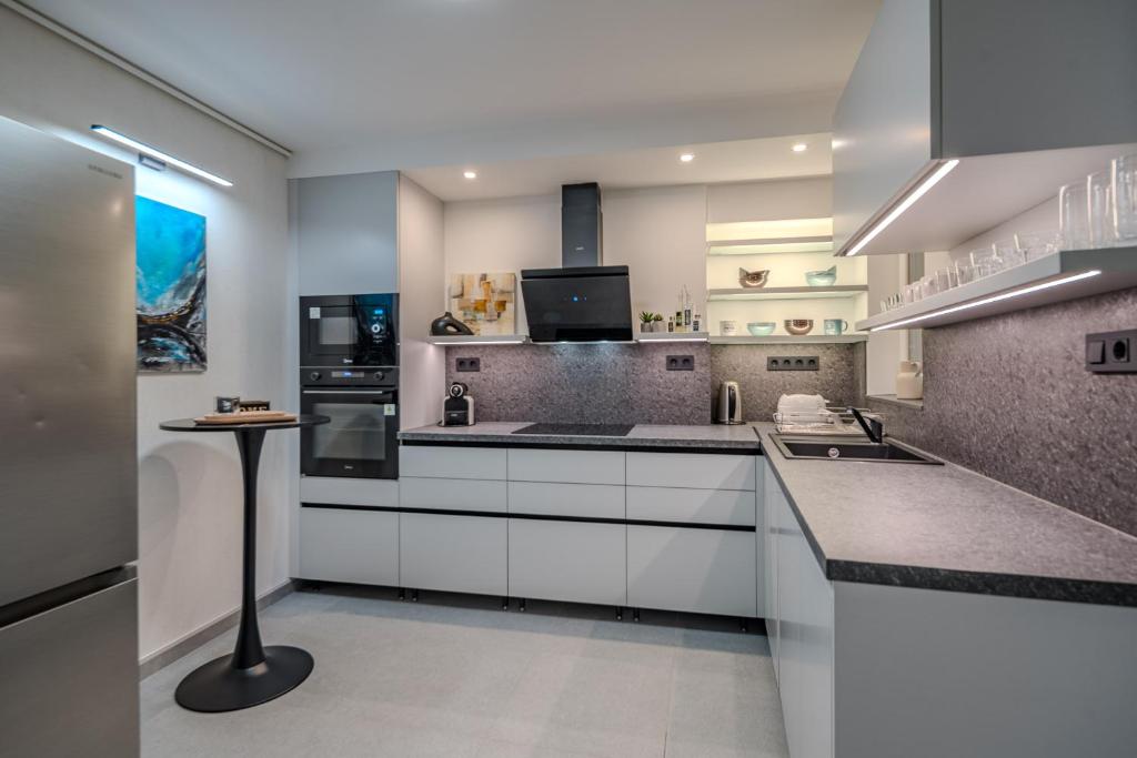 Kuchyňa alebo kuchynka v ubytovaní Budapest Harmony Apartments