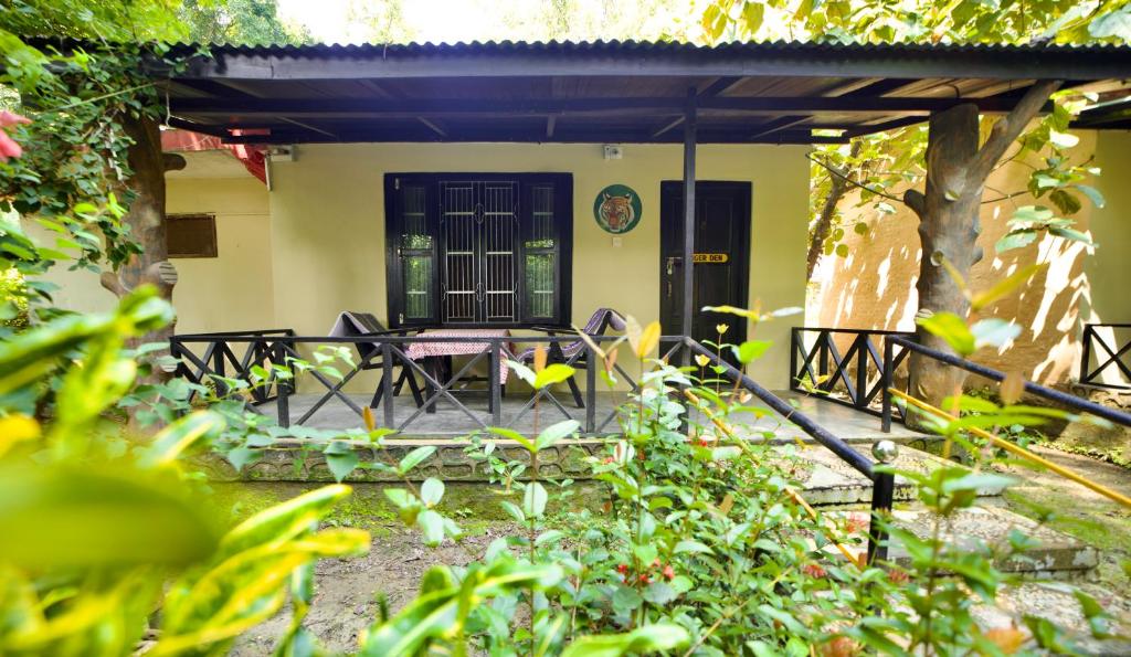 Zahrada ubytování Chitwan Gaida Lodge