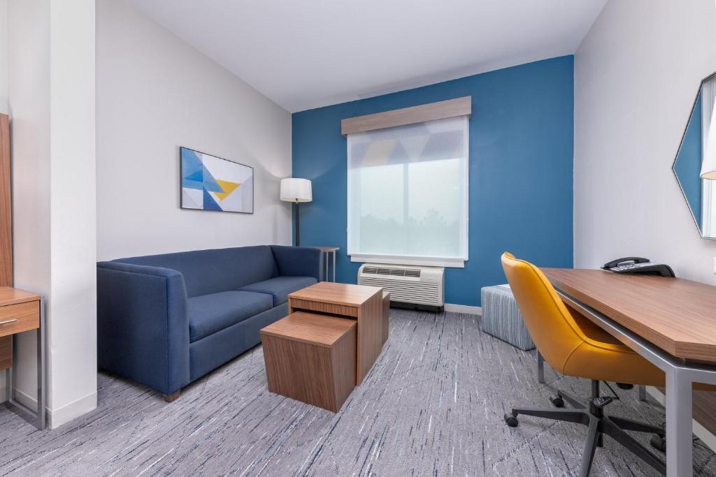 Holiday Inn Express & Suites Houston S - Medical Ctr Area by IHG photo